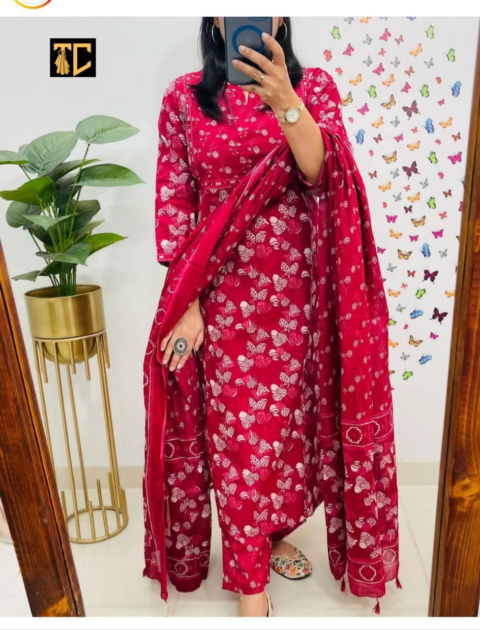Elegant 60x60 Cotton Kurti Set with Pant & Dupattas